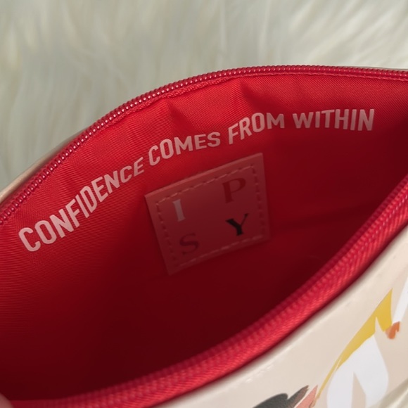Ipsy Bag - Stronger Together - Picture 2 of 6